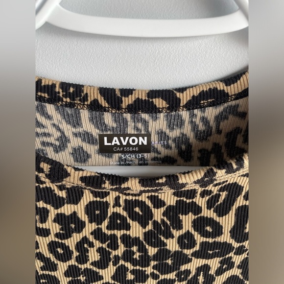 Trendy Cheetah Print T-Shirt - Picture 4 of 4